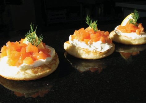 Blinis saumon aneth jpeg - de Benjamin Traiteur